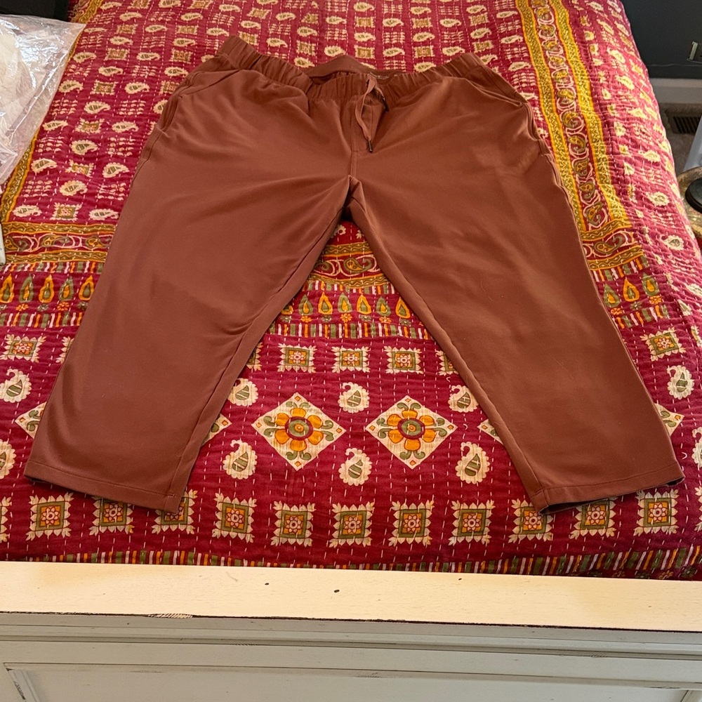 Old Navy Women's Rust Active Go Dry Powersoft Coze Slim Taper